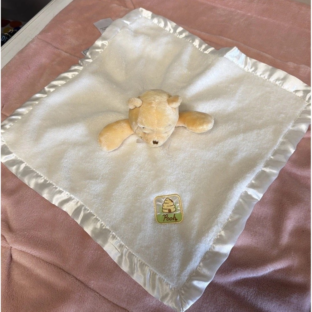 WINNIE THE POOH YELLOW CRINKLE TEETHER LOVEY BLANKET satin Disney Y2K